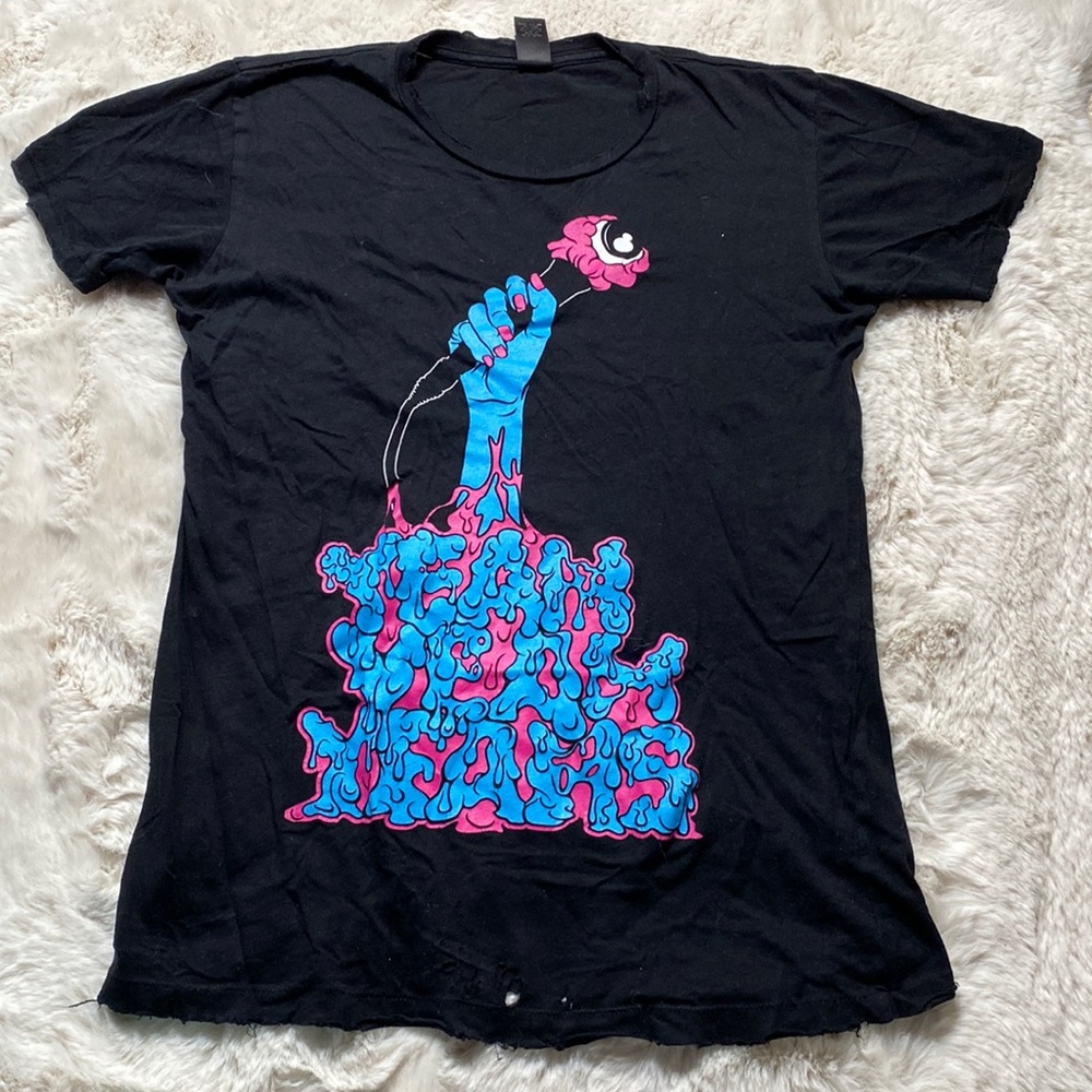 Yeah Yeah Yeahs Shirt from the It’s Blitz! 2009 tour. Stylized Distressed.